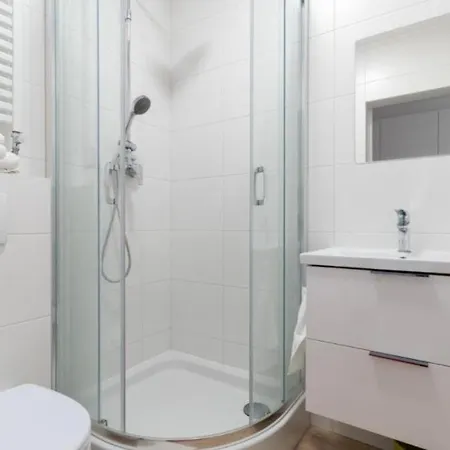 Nad Zalewem W Serocku Z Silownia *